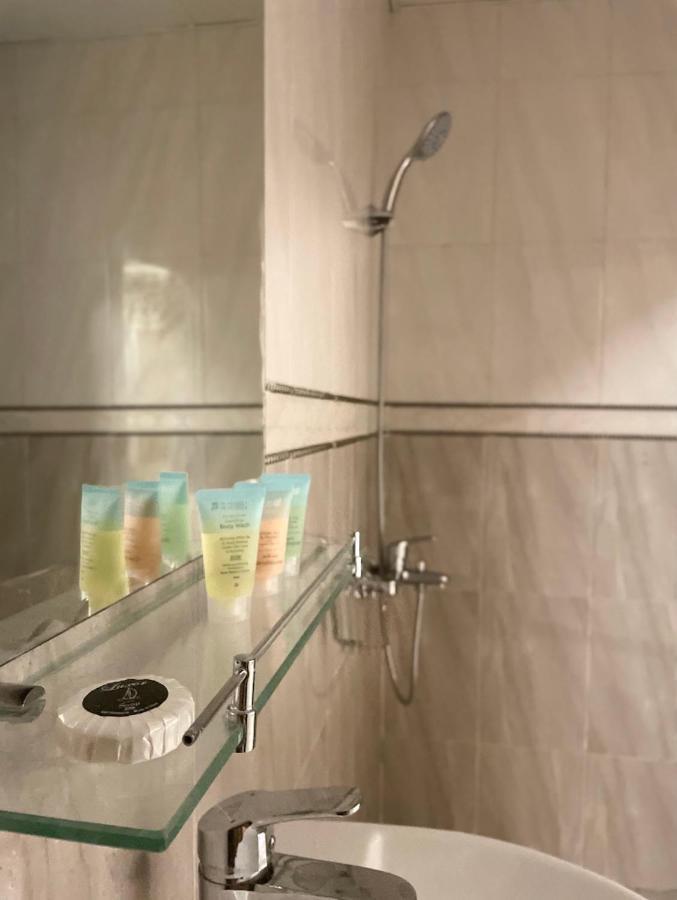 Apartamento Alhamra Horizons Al Ḩamrāʼ Exterior foto