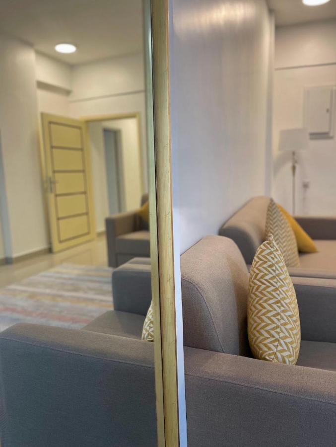 Apartamento Alhamra Horizons Al Ḩamrāʼ Exterior foto