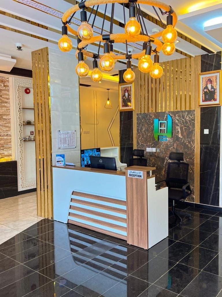 Apartamento Alhamra Horizons Al Ḩamrāʼ Exterior foto