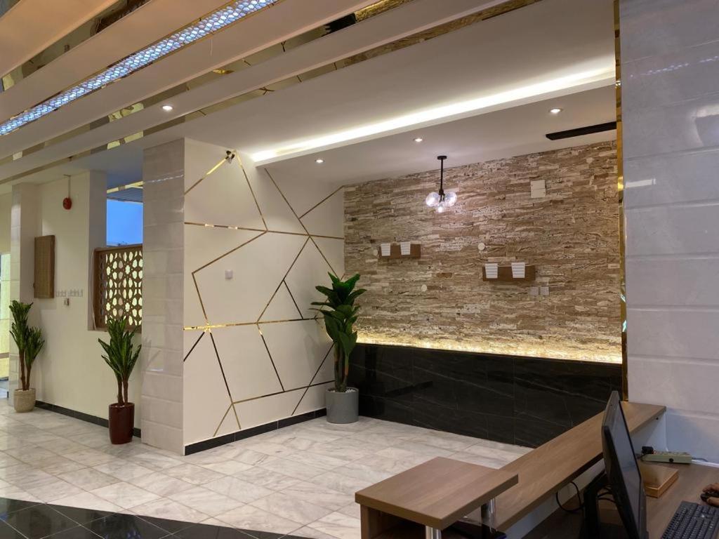 Apartamento Alhamra Horizons Al Ḩamrāʼ Exterior foto