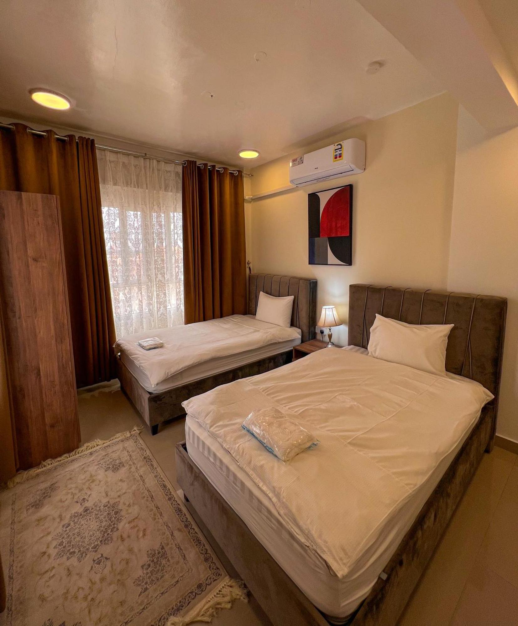 Apartamento Alhamra Horizons Al Ḩamrāʼ Exterior foto